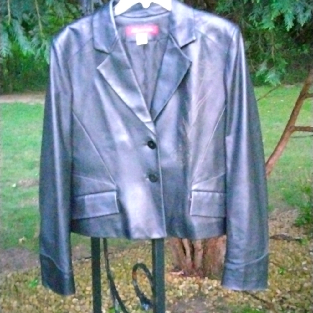 AK Anne Klein Women's Leather design details. Blazor/Jacket size 14